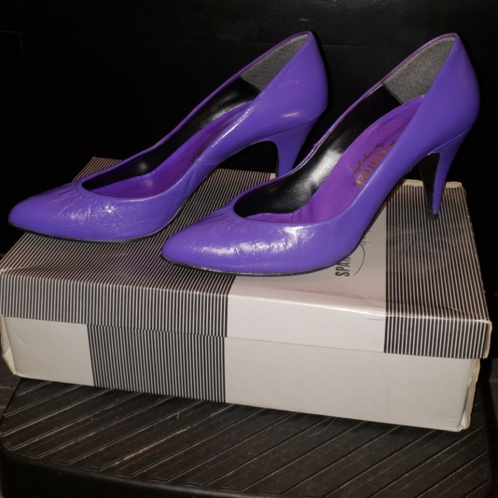 3" inch purple pumps